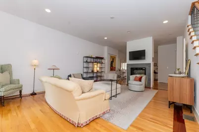 769 Heath St #769, Brookline, MA 02467 - Photo 3