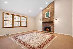 40 W Elm St, Hopkinton, MA 01748 - Photo 5