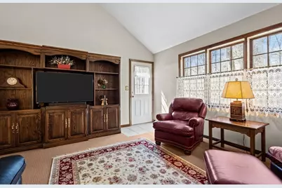 40 W Elm St, Hopkinton, MA 01748 - Photo 27