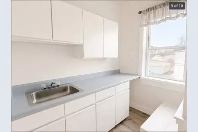 11 Park St #3, Peabody, MA 01960 - Photo 5