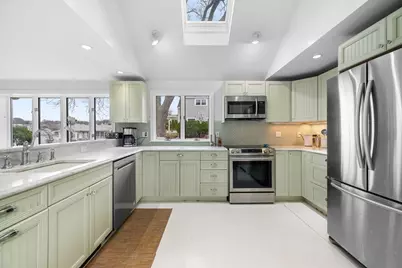 31 Lincoln House Point, Swampscott, MA 01907 - Photo 5