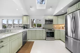 31 Lincoln House Point, Swampscott, MA 01907 - Photo 5