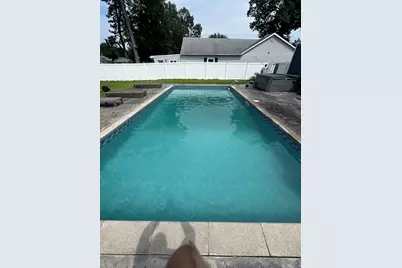 22 Harrington Rd, Chicopee, MA 01020 - Photo 7