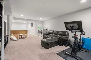 13 Mill St, Boston, MA 02122 - Photo 23