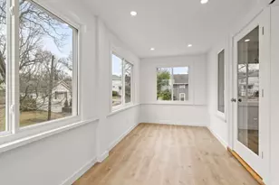 37 Fountain Rd, Arlington, MA 02476 - Photo 9