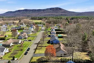 11 Laurel Dr, Easthampton, MA 01027 - Photo 39