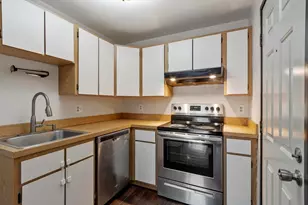 4 Bridgeview Cir, Tyngsborough, MA 01879 - Photo 3