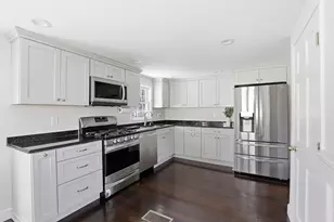 38 Stonewood Ln, Braintree, MA 02184 - Photo 7