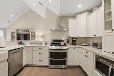 6 Woodrow Ln, West Bridgewater, MA 02379 - Photo 9