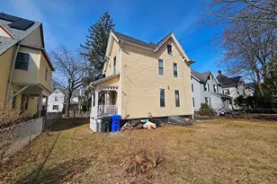 29 Yale St, Springfield, MA 01109 - Photo 3