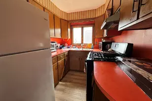 631 Walnut St, Fall River, MA 02720 - Photo 5