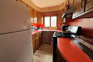 631 Walnut St, Fall River, MA 02720 - Photo 5