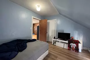 631 Walnut St, Fall River, MA 02720 - Photo 9