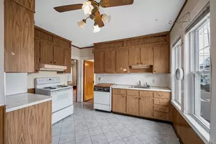 481 Lagrange St, Boston, MA 02132 - Photo 5