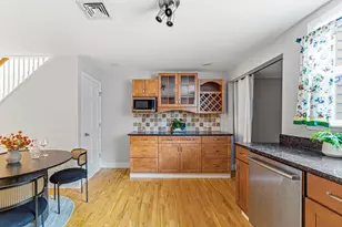 3 Mullins Ct, Cambridge, MA 02141 - Photo 9