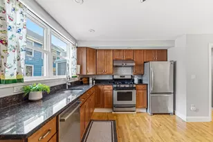 3 Mullins Ct, Cambridge, MA 02141 - Photo 7