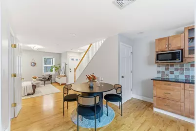 3 Mullins Ct #3, Cambridge, MA 02141 - Photo 3