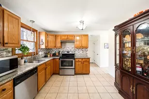 7 Overlook Ave, Haverhill, MA 01832 - Photo 11