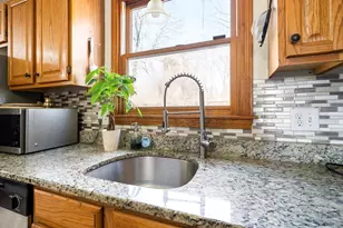 7 Overlook Ave, Haverhill, MA 01832 - Photo 7