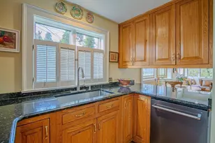 438 Merrimac St, Newburyport, MA 01950 - Photo 13