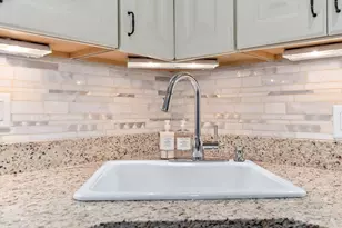 285 Colburn St, Dedham, MA 02026 - Photo 19