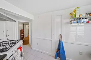 6 Garden Ct, Cambridge, MA 02138 - Photo 5