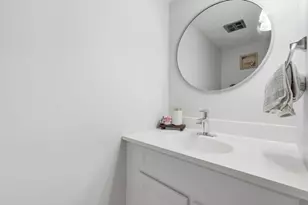 41 Jamestown Dr, Springfield, MA 01108 - Photo 21