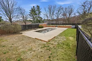 41 Jamestown Dr, Springfield, MA 01108 - Photo 37