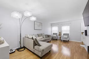 41 Jamestown Dr, Springfield, MA 01108 - Photo 9