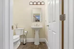 71 Lexington St, Burlington, MA 01803 - Photo 29