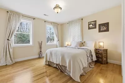 71 Lexington St, Burlington, MA 01803 - Photo 21