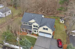 71 Lexington St, Burlington, MA 01803 - Photo 3