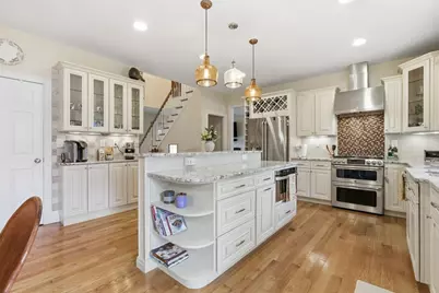 71 Lexington St, Burlington, MA 01803 - Photo 11