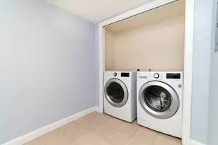 15 Buckingham St, Boston, MA 02136 - Photo 5