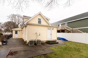 15 Buckingham St, Boston, MA 02136 - Photo 35