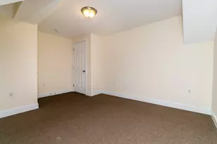 15 Buckingham St, Boston, MA 02136 - Photo 21