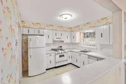 2 Simpson Dr, Framingham, MA 01701 - Photo 7