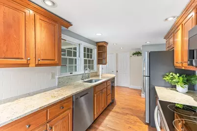 140 Oak St, Mansfield, MA 02048 - Photo 11