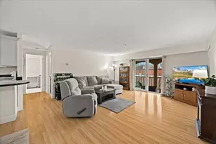 685 Oak St, Brockton, MA 02301 - Photo 3