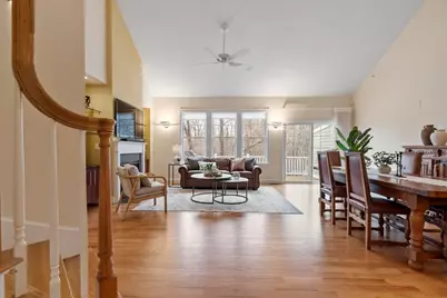 42 Seven Springs Ln #C, Burlington, MA 01803 - Photo 5