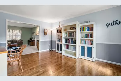 74 Kennedy Cir, Northbridge, MA 01534 - Photo 5