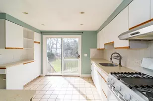 7 Gregory Ln, Wayland, MA 01778 - Photo 5