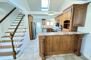 24 Hemlock Dr, Natick, MA 01760 - Photo 5