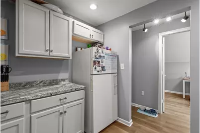 77 Dartmouth St, New Bedford, MA 02740 - Photo 5