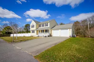 17 Lynne Rd, Wareham, MA 02571 - Photo 1