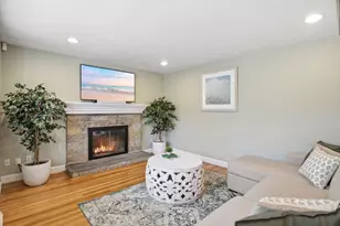 17 Daley St, Needham, MA 02494 - Photo 5