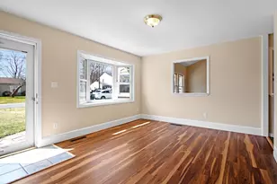 111 Hogg Memorial Dr, Whitman, MA 02382 - Photo 5