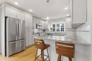 36 Pleasant St, Stoneham, MA 02180 - Photo 5