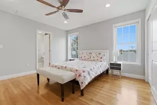 36 Pleasant St, Stoneham, MA 02180 - Photo 21