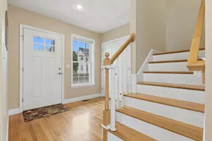 36 Pleasant St, Stoneham, MA 02180 - Photo 17